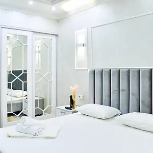 https://2-h-comnatnaya-quartira-v-centre-almaty-giloi-complex-evrazia.hotels-of-almaty.com